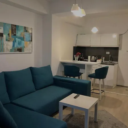 New And Modern In The Center *